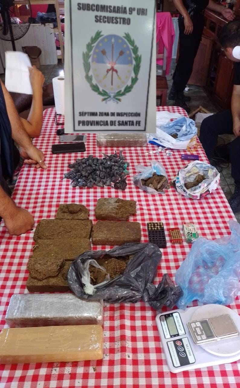 SECUESTRO DE 4 ARMAS UTILIZADAS EN DIFERENTES ILÍCITOS