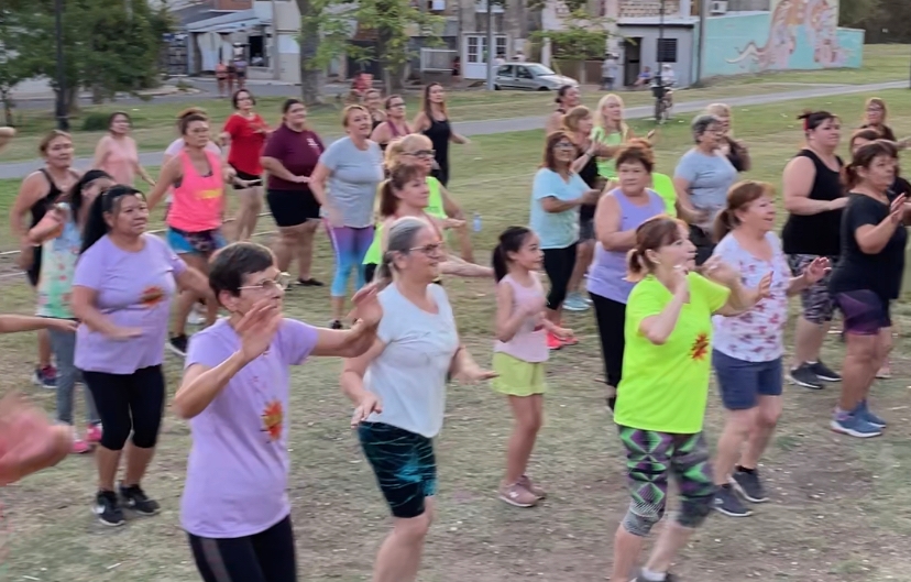 Zumba en barrio Fátima y Villa Rosas