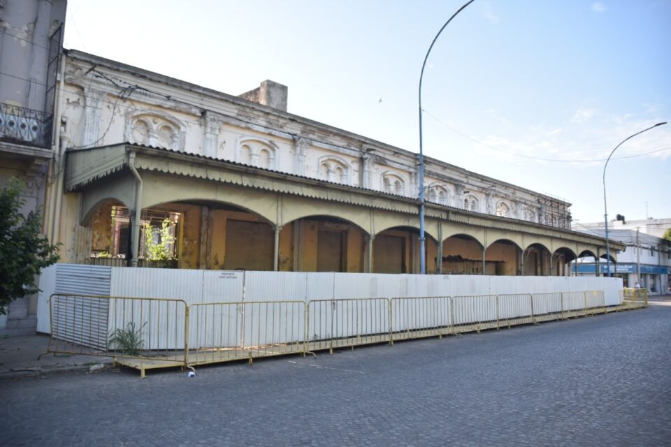 El municipio realiza tareas de saneamiento en la Recova Ripamonti