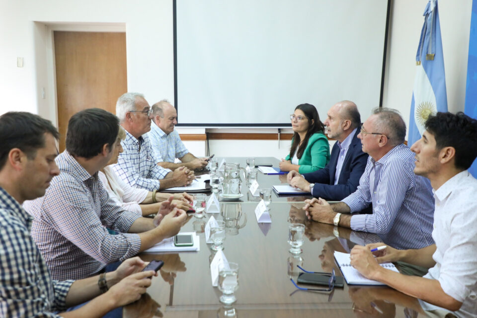 Perotti analizó junto a representantes de Carsfe los efectos de la sequía en Santa Fe