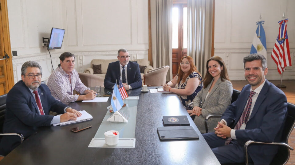 Rimoldi se reunión con la agregada política en Seguridad de la Embajada de Estados Unidos
