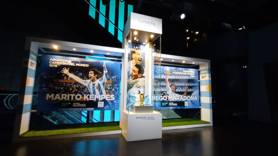 El Museo del Deporte Santafesino invita al público a fotografiarse junto a la Copa del Mundo