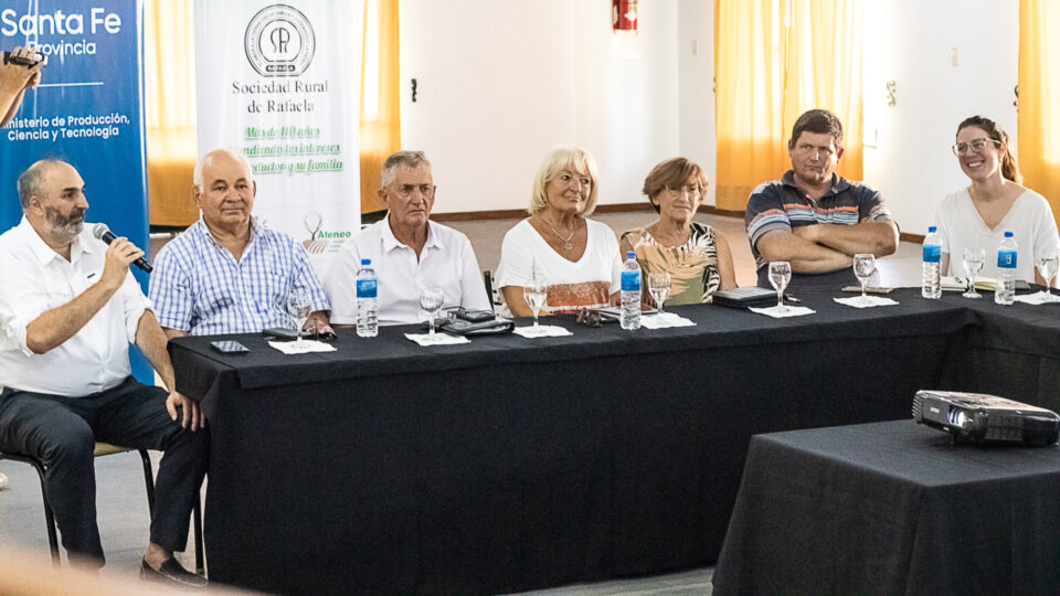 La provincia participó de la presentación de un acuerdo de vinculación entre empresas santafesinas e italianas del sector apícola