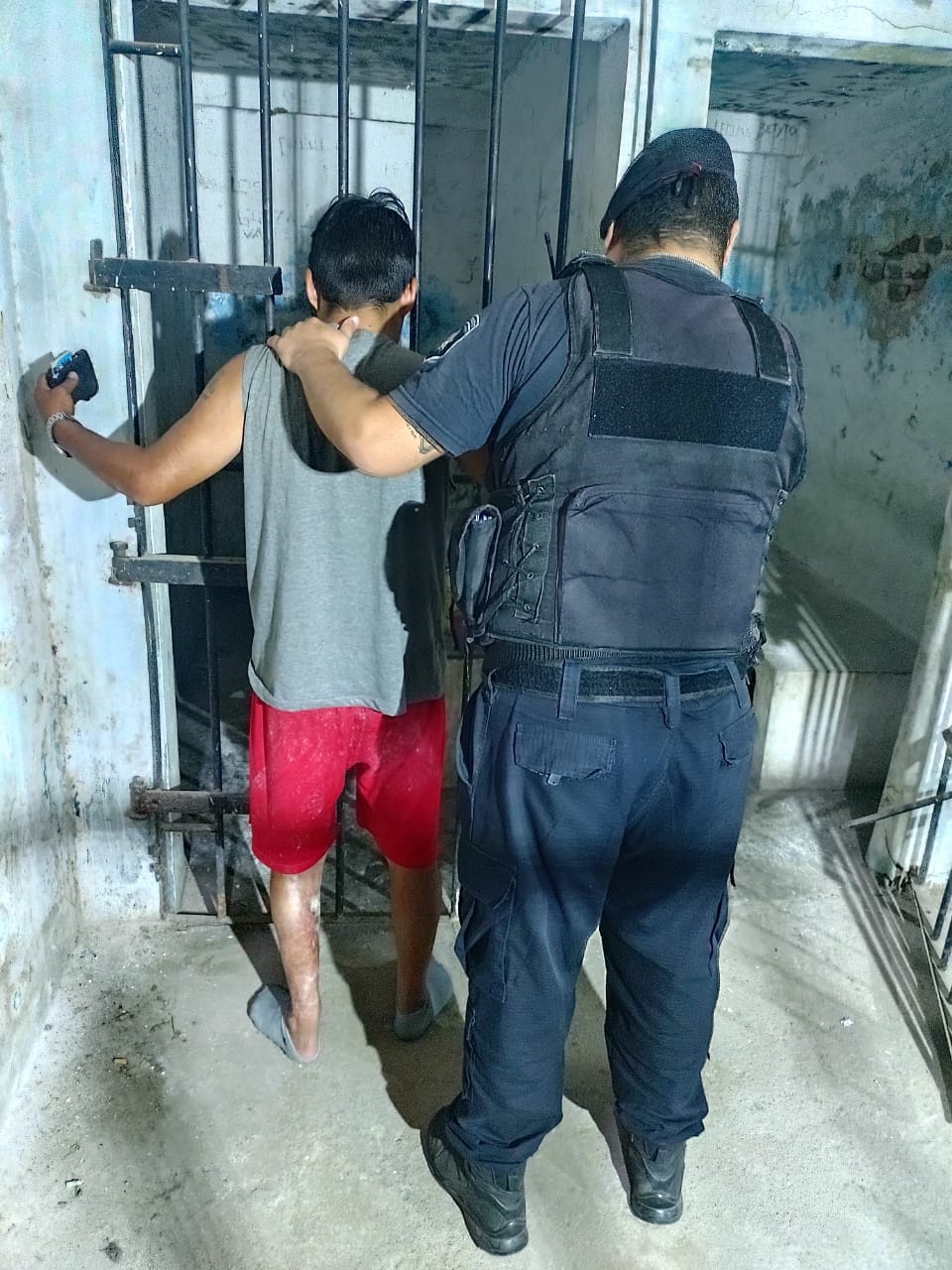 SUJETO APREHENDIDO, HABRÍA EFECTUADO DISPAROS CON UN ARMA DE FUEGO