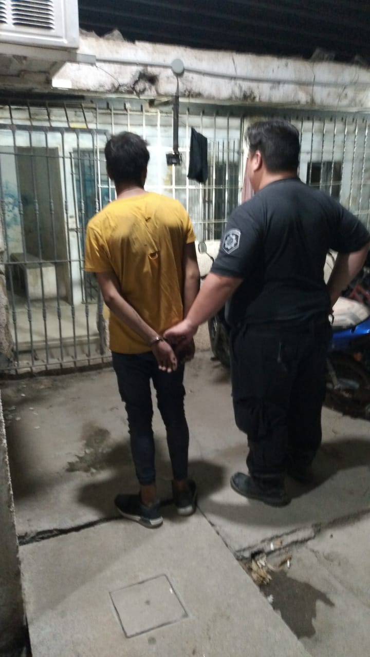 APREHENDIERON A UN SUJETO Y RECUPERAROPN ELEMENTOS