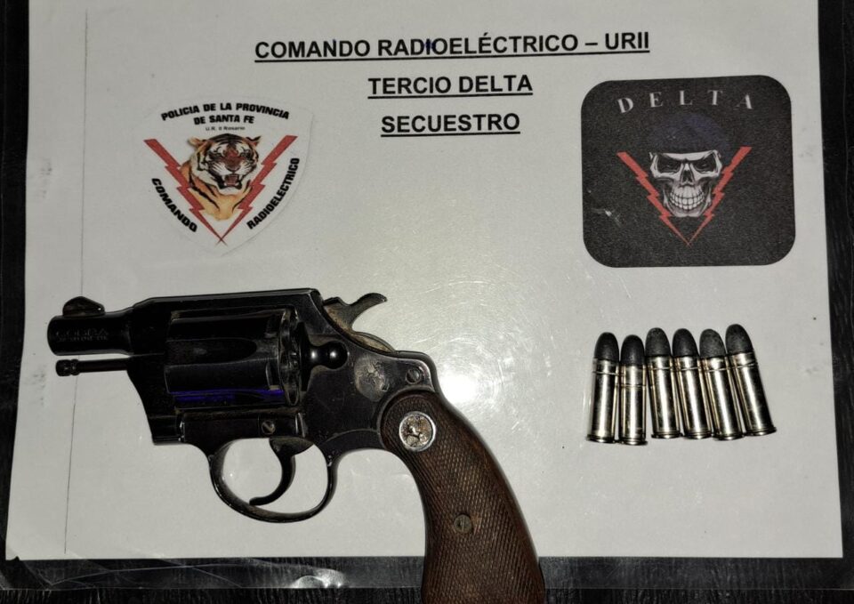 UNA PISTOLA Y UN REVÓLVER SECUESTRADOS EN DOS PROCEDIMIENTOS POR AMENAZAS A DOS MUJERES