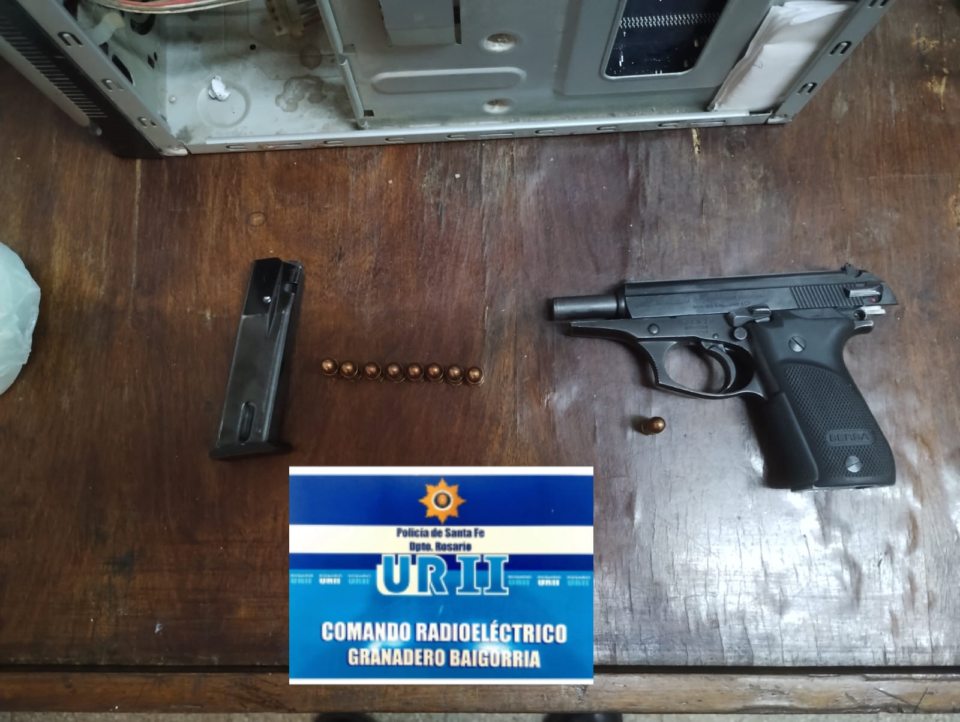 UNA PISTOLA Y UN REVÓLVER SECUESTRADOS EN DOS PROCEDIMIENTOS POR AMENAZAS A DOS MUJERES
