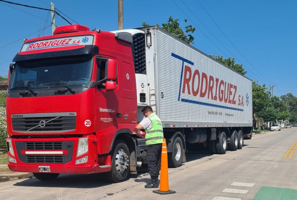 Se realizan controles de tránsito de camiones en sectores prohibidos