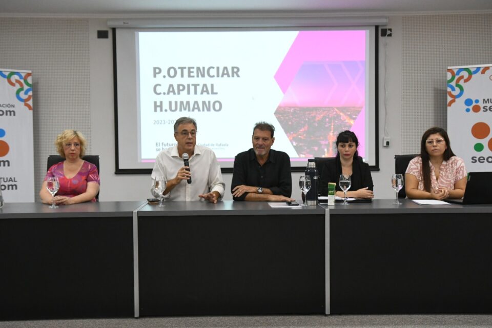 La Municipalidad de Rafaela y el SEOM firmaron un Acuerdo para mejorar las condiciones laborales de trabajadores y trabajadoras