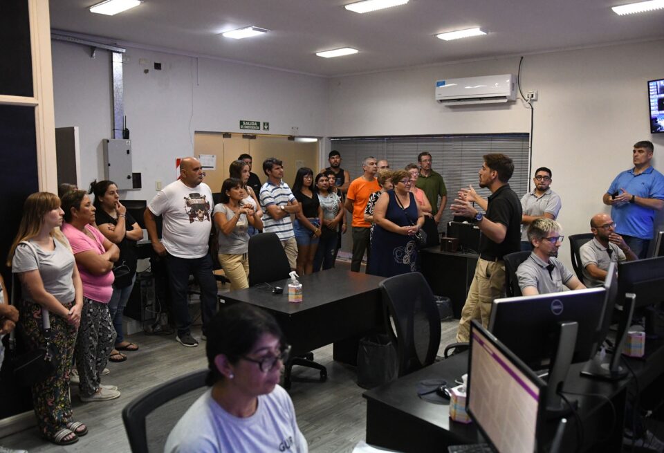 Vecinos de distintos barrios se capacitaron en Ojos en Alerta