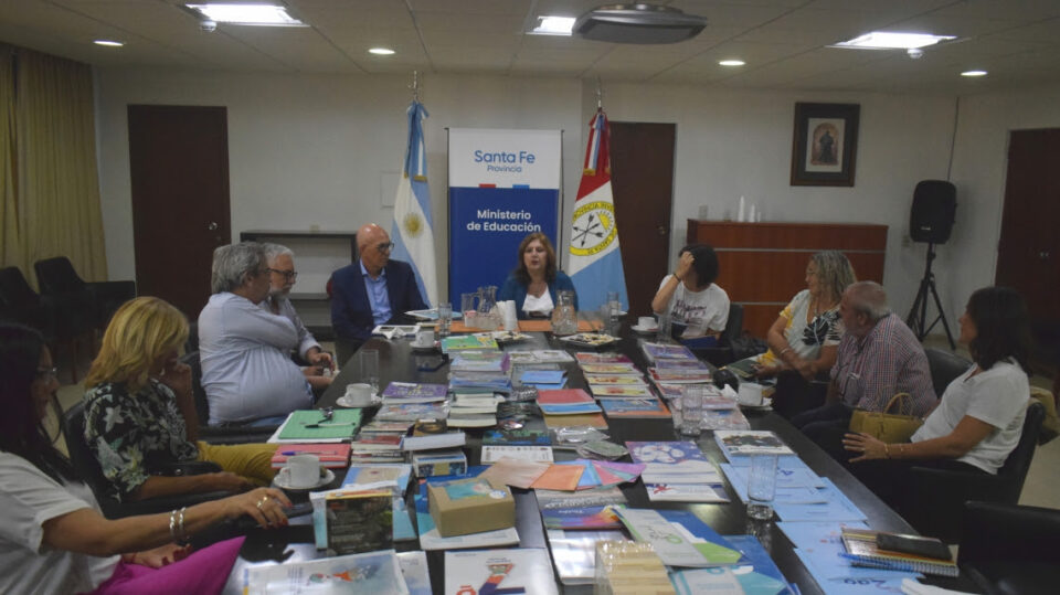 Educación mantuvo un encuentro con autoridades de universidades públicas y privadas, con delegaciones en la provincia