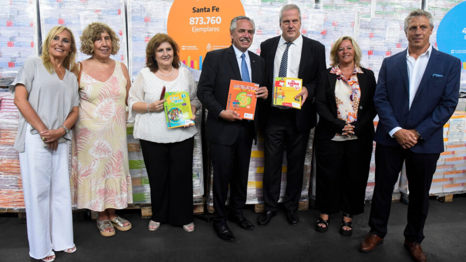 Adriana Cantero visitó junto al Presidente de la Nación el centro que distribuirá más de 11 millones de libros a estudiantes de escuelas primarias