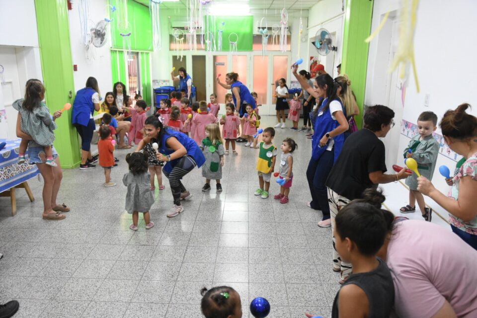 Un total de 200 nuevos ingresantes iniciaron el ciclo lectivo en los jardines municipales