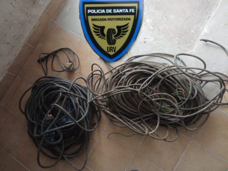 SECUESTRO DE VARIOS ROLLOS DE CABLES