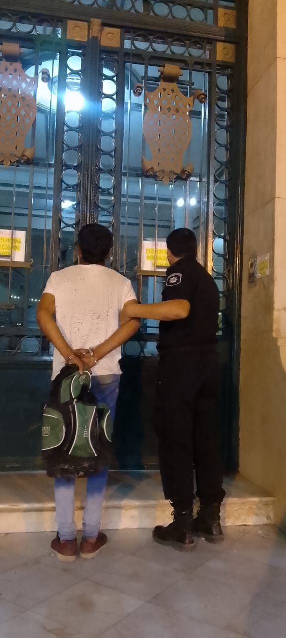 SECUESTRO DE UNA GARRAFA
