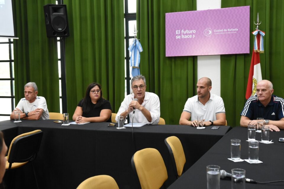 En diálogo con los medios, Castellano presentó a Rafaela como sede de los Juegos Suramericanos