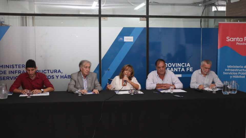 Se presentaron 5 oferentes para construir la defensa perimentral de Villa Minetti