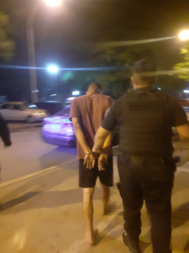 DETUVIERON A UN SUJETO