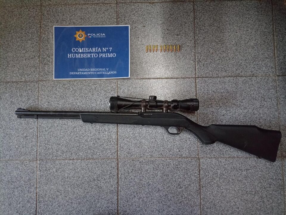ARMAS LARGAS SECUESTRARON CUATRO ARMAS DE FUEGO DE GRUESOS CALIBRES, MUNICIONES INTACTAS Y TRASLADARON PREVENTIVAMENTE A TRES HOMBRES