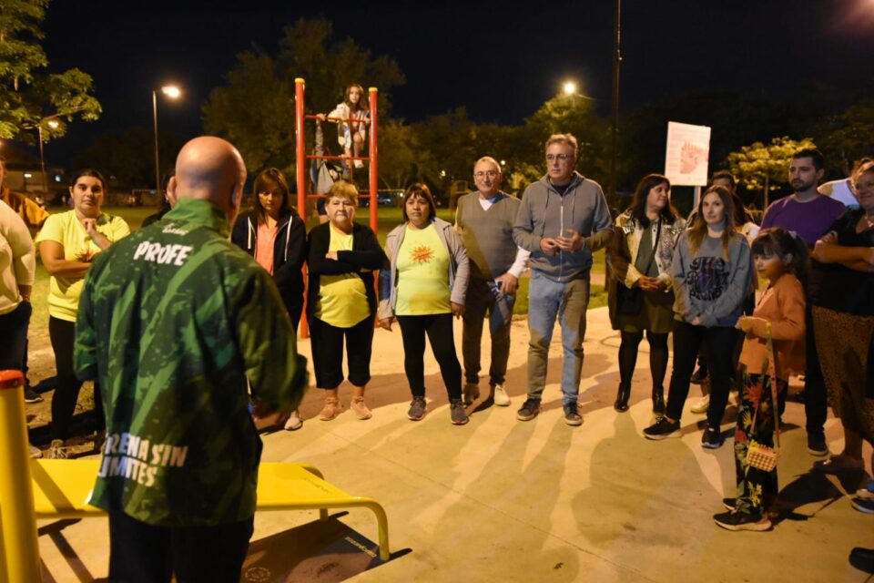 Luis Castellano inauguró un punto sano en barrio Fátima