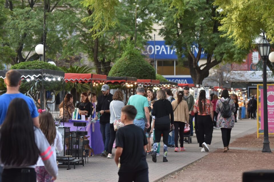 Sábado con múltiples propuestas en “Plaza Feria”