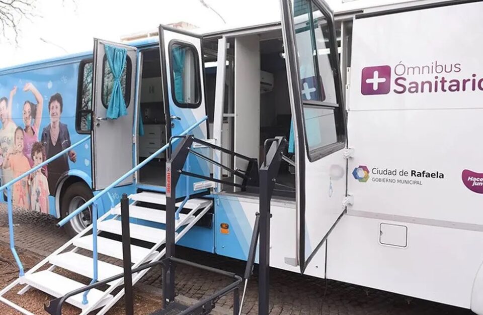 El Ómnibus Sanitario y el Quirófano Móvil siguen acercándose a la comunidad