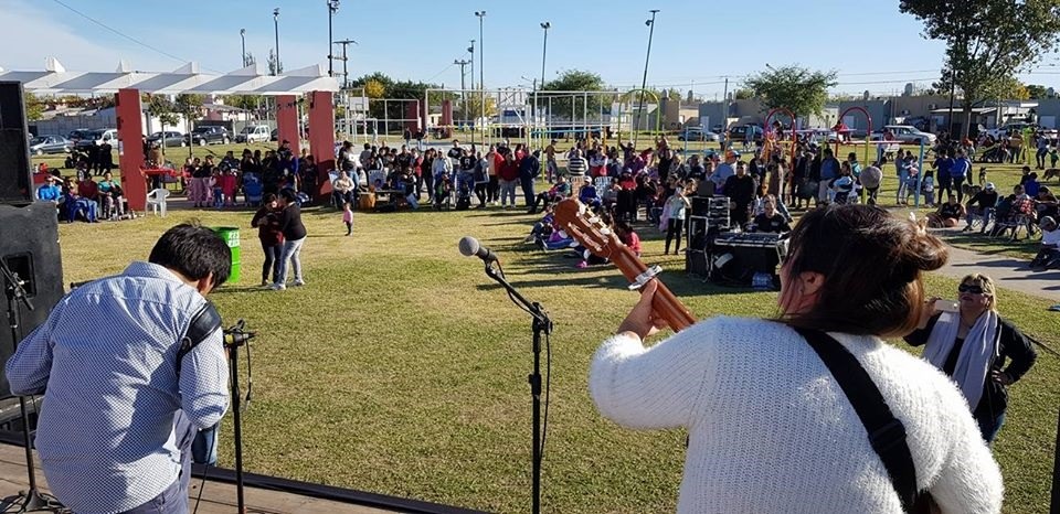 Lunes de Festejo en el barrio 2 de Abril