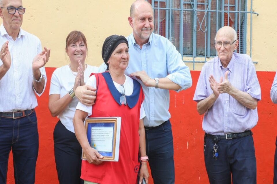 El gobernador Perotti participó de la inauguración de dos extensiones áulicas para mujeres en Santa Fe