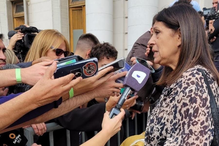 Clara García: “El discurso de Perotti fue largo y frío, el de un hombre en retirada”