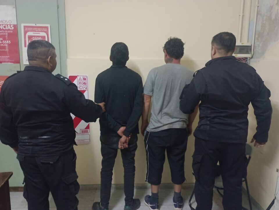 SUJETO IDENTIFICADO EN LA VÍA PÚBLICA, CONTADA CON PEDIDO DE PARADERO