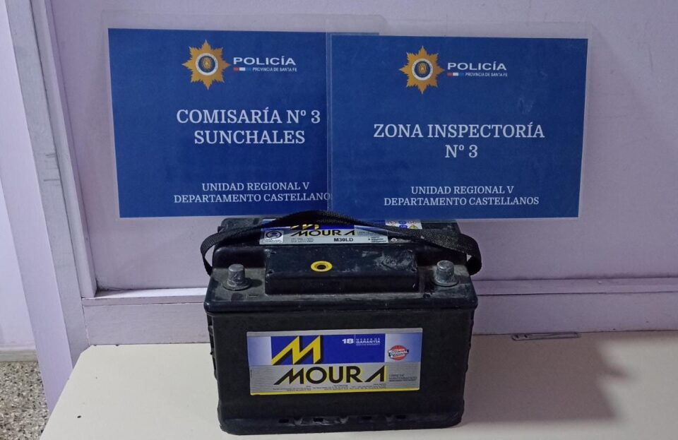 RECUPERARON UNA BATERÍA DE AUTO