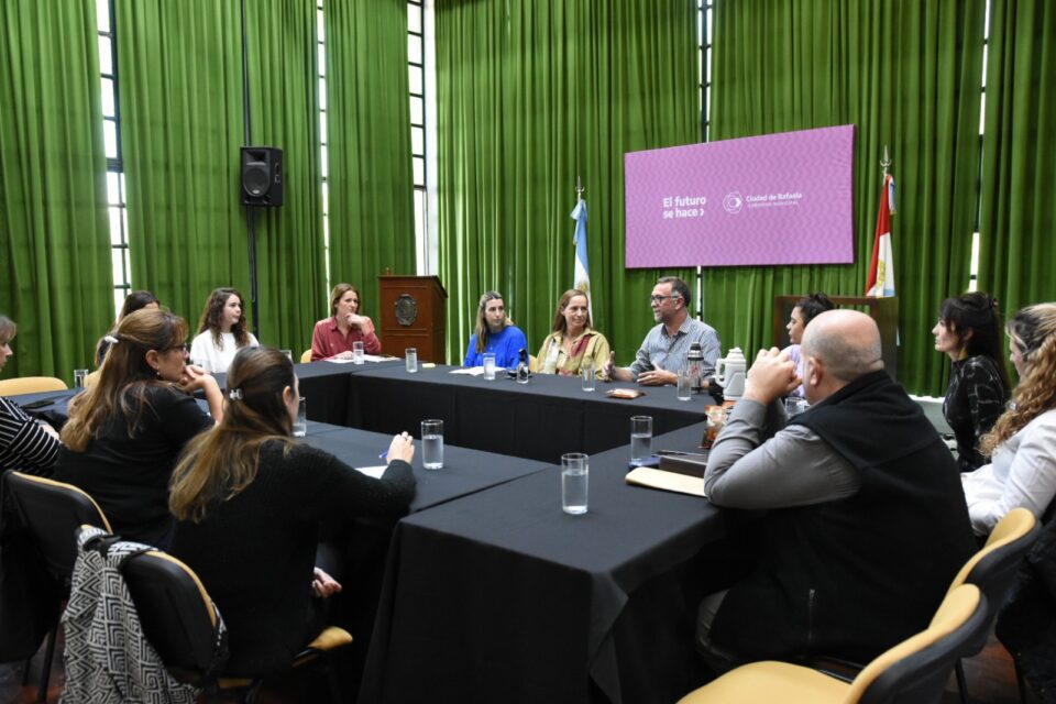 El municipio trabaja con empresas en la aplicación de políticas de género