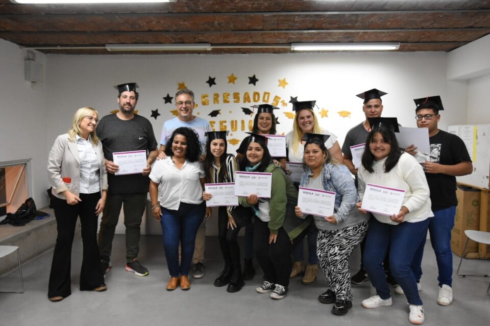 Luis Castellano participó de la entrega de certificados a egresados y egresadas del Seguila!