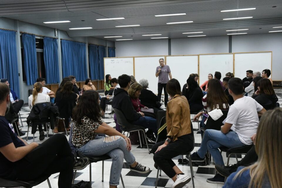 Luis Castellano avanza con el trabajo de sus equipos territoriales