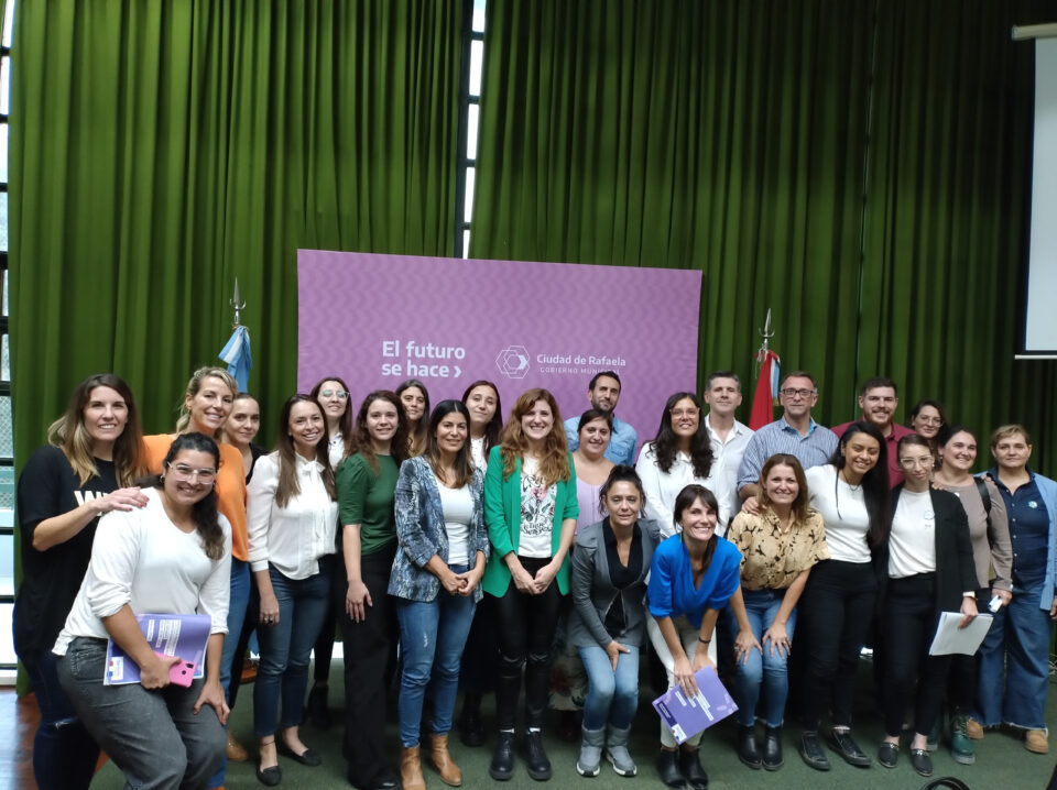 La provincia participó de un encuentro Políticas de Cuidado en entornos laborales en Rafaela