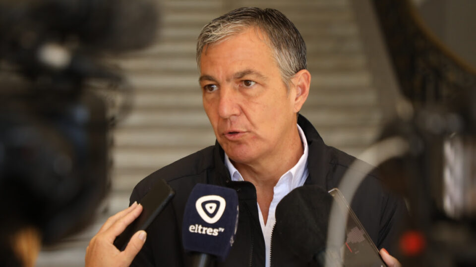 Pusineri precisó aspectos del acuerdo salarial vigente con los gremios de la administración pública santafesina