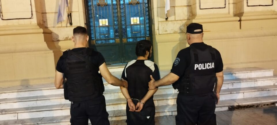 DETUVIERON A UN SUJETO