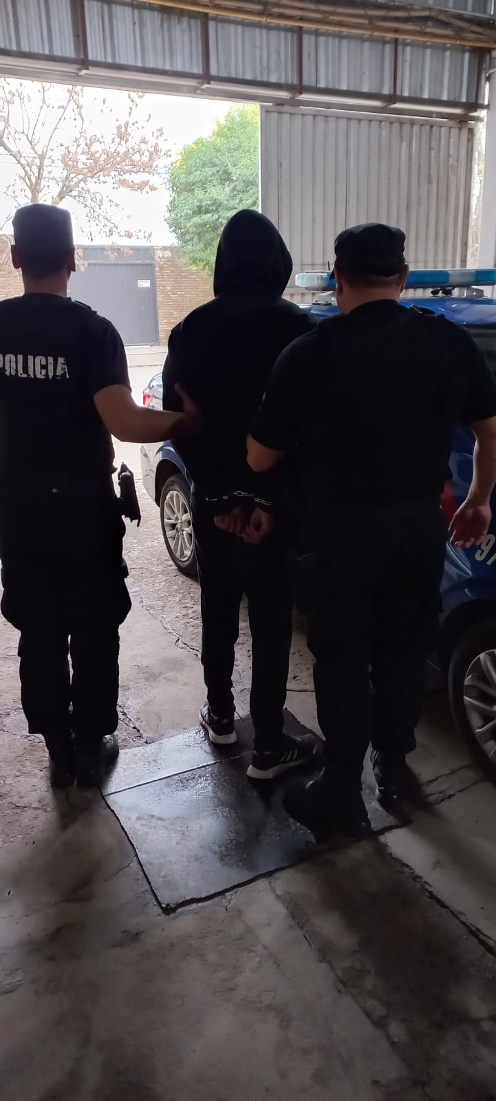 DETUVIERON A UN SUJETO