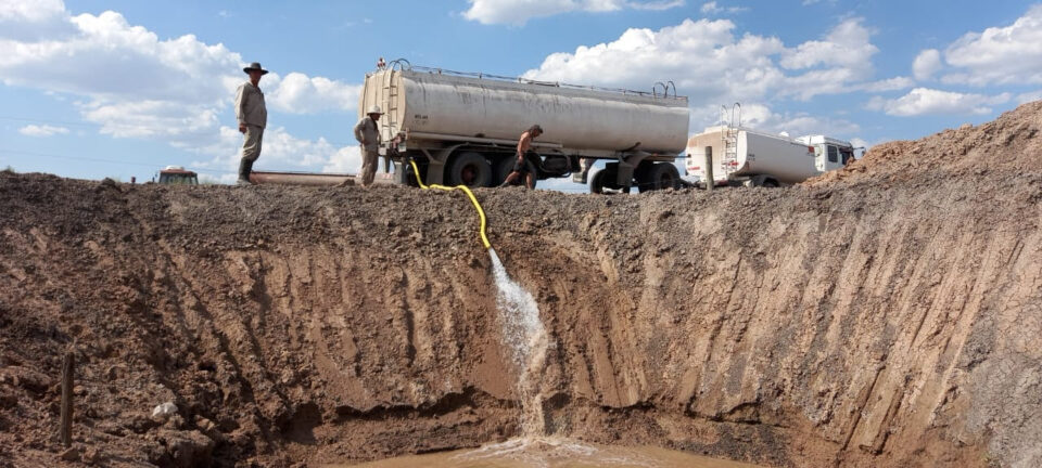 La provincia destina más de  millones a productores de los departamentos 9 de Julio y Vera afectados por la sequía