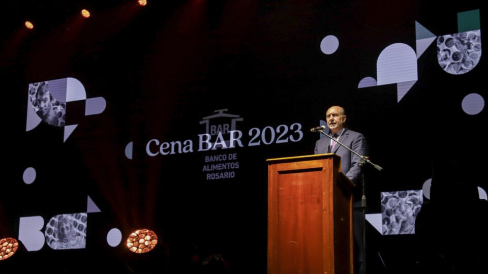Perotti participó de la cena anual del Banco de Alimentos de Rosario