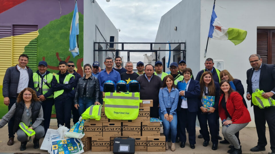 La provincia entregó equipamiento y capacitó a inspectores de Tránsito de la Municipalidad de Tostado
