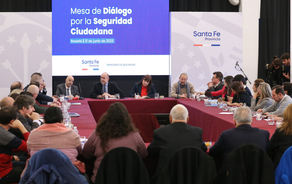 La provincia realizó la primera reunión de la Mesa de Diálogo por la Seguridad Ciudadana