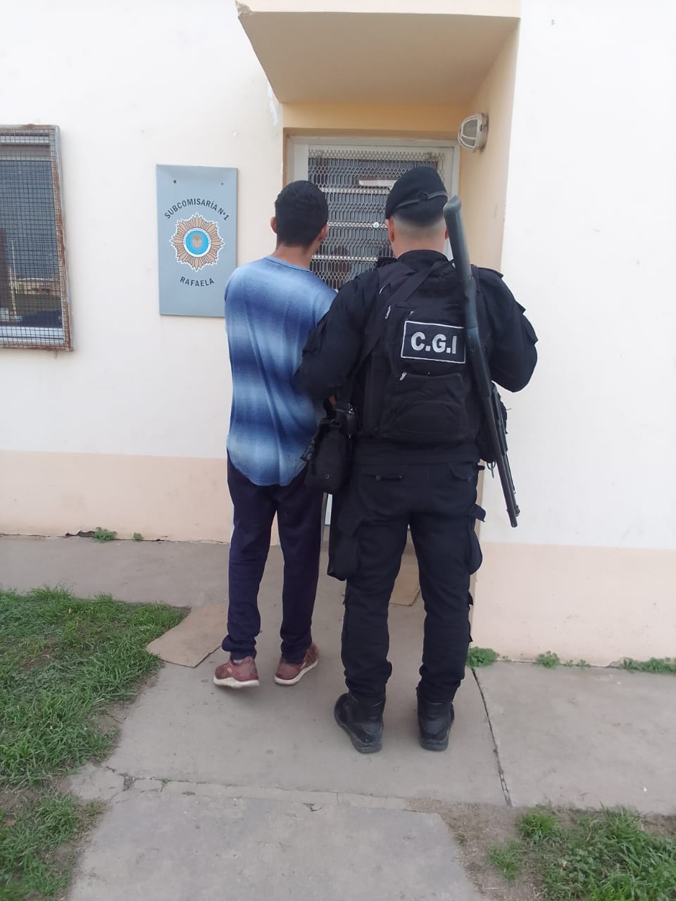 DETUVIERON A UN SUJETO