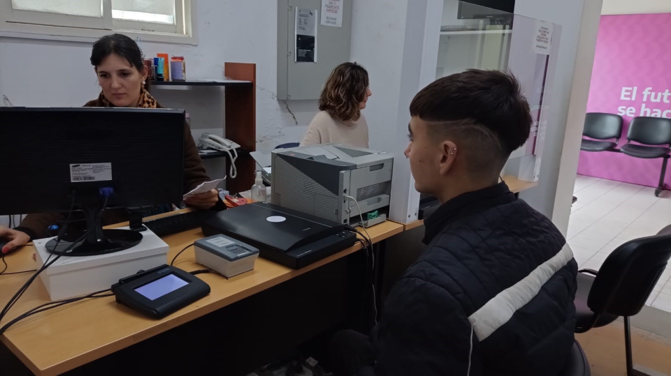 El sábado atenderá el Centro de Documentación Rápida