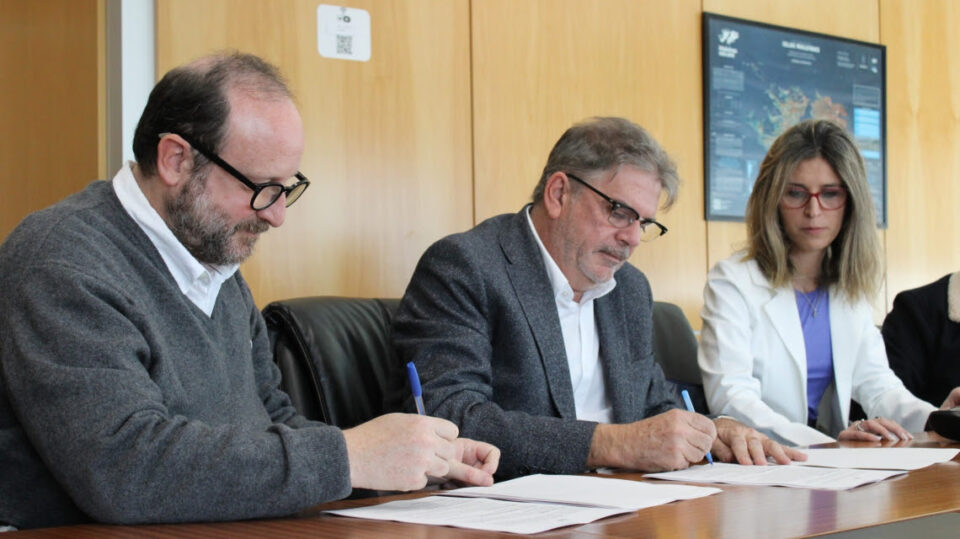 El gobierno de la provincia de Santa Fe y Conicet firmaron convenio de asistencia para el archivo Birri