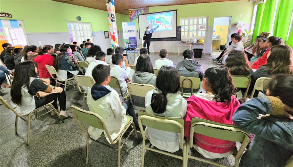 Energía para Educar visitó escuelas de Gato Colorado y Villa Minetti