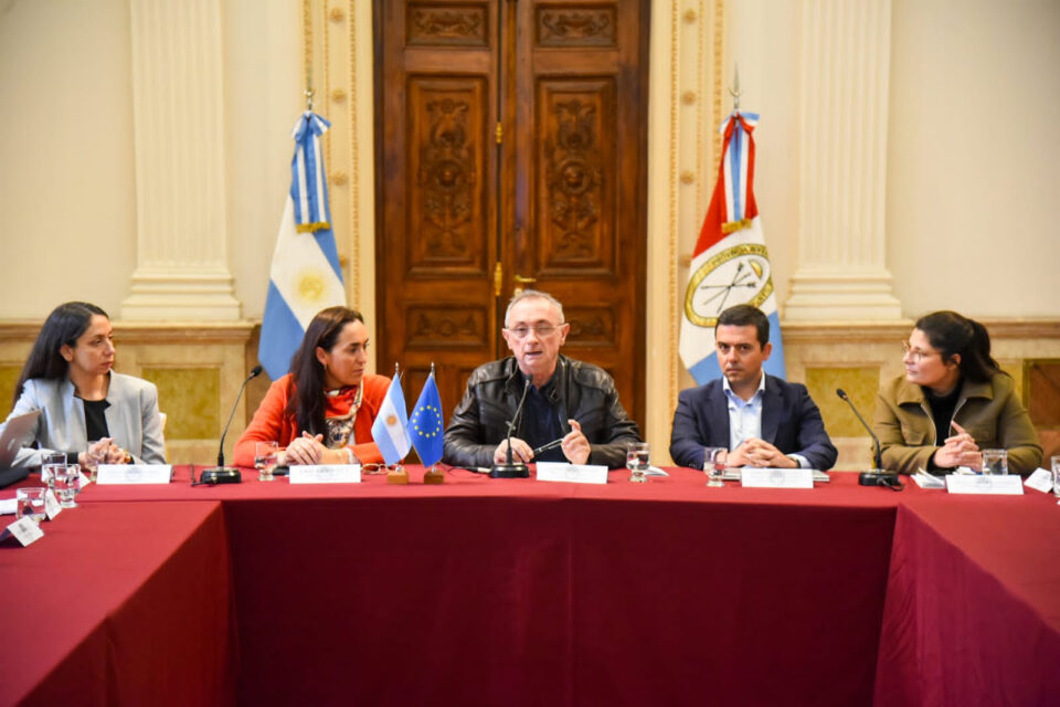 API participó de la presentación de herramientas para la trazabilidad del sector agroindustrial santafesino