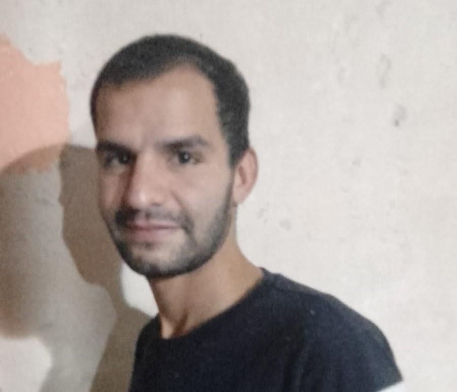 Se solicita información sobre Sebastián José Alberto Rivarola