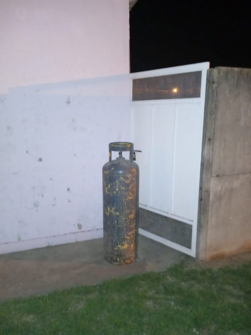 RECUPERARON UN TUBO DE GAS