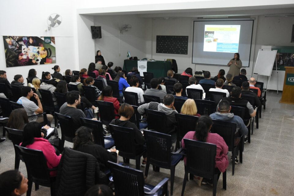Se desarrolló el curso de manipulación segura de alimentos en la UCES